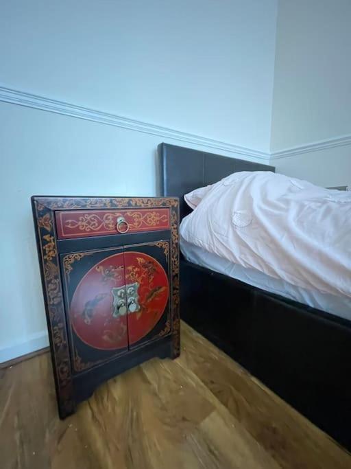 Spacious Bungalow In London, Near Central London, The Excel Centre And The O2, Ideal For Families Esterno foto